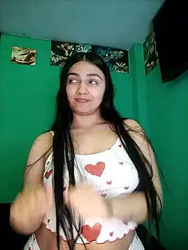 Snapshot of Nahiara_velez chatting on 07/11/26, 06:21 Nahiara velez online show from 07/11/26, 06:21