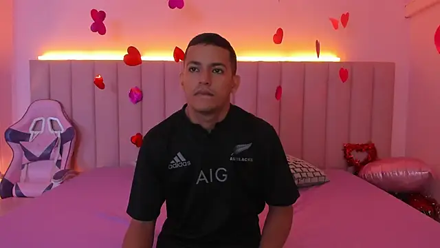 SophieRoyals online show from 02/13/25, 12:00