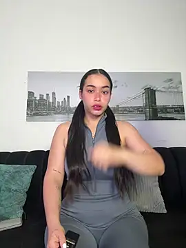 SophieRoyals online show from 03/18/26, 01:25