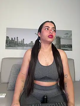 SophieRoyals online show from 04/22/26, 01:34