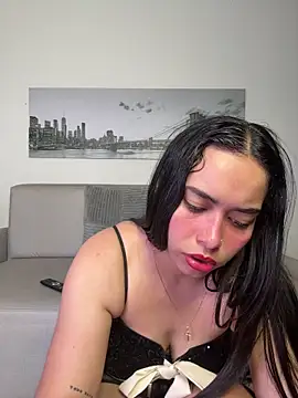 SophieRoyals online show from 05/27/26, 01:41