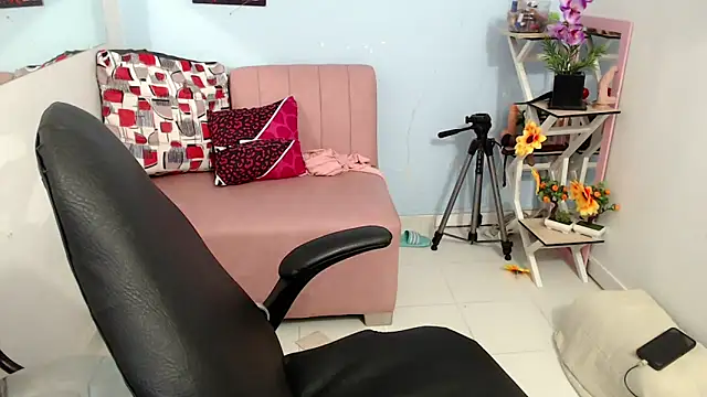 victoria jones online show from 11/07/25, 03:34