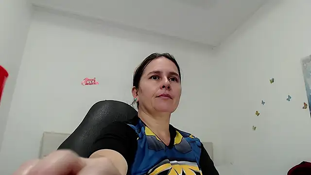 victoria jones online show from 04/04/26, 02:03