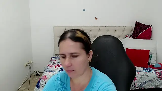 victoria jones online show from 04/20/26, 02:20