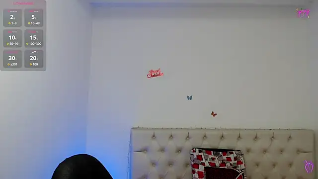 victoria jones online show from 04/22/26, 01:56