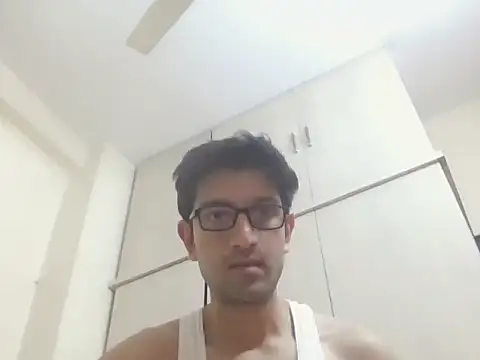 Snapshot of arjun_077 chatting on 12/19/25, 06:37 arjun 077 online show from 12/19/25, 06:37