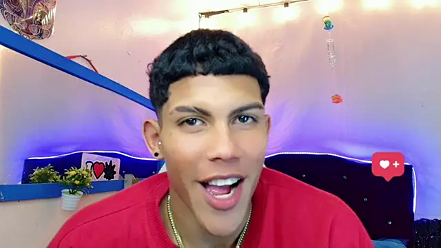 Snapshot of Damian_latinxxx chatting on 02/09/25, 11:36 Damian latinxxx online show from 02/09/25, 11:36