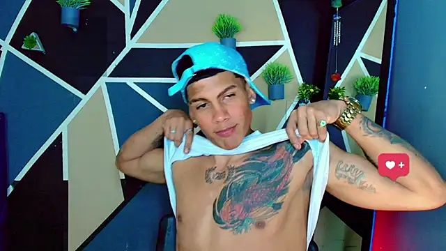 Snapshot of Damian_latinxxx chatting on 02/22/25, 09:34 Damian latinxxx online show from 02/22/25, 09:34