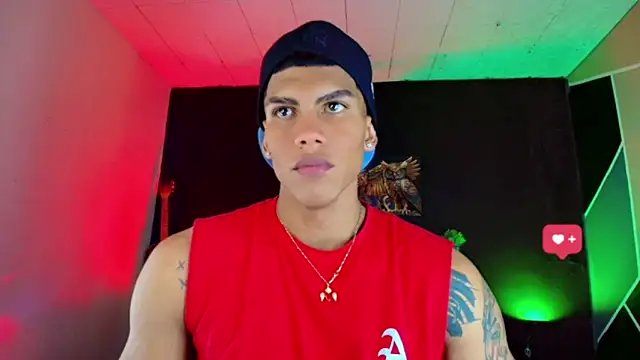 Snapshot of Damian_latinxxx chatting on 02/27/25, 05:56 Damian latinxxx online show from 02/27/25, 05:56