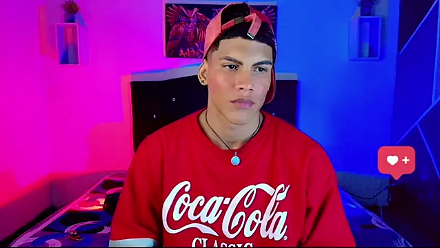 Snapshot of Damian_latinxxx chatting on 03/07/25, 06:02 Damian latinxxx online show from 03/07/25, 06:02