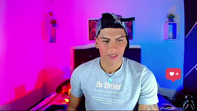 Snapshot of Damian_latinxxx chatting on 03/08/25, 03:06 Damian latinxxx online show from 03/08/25, 03:06