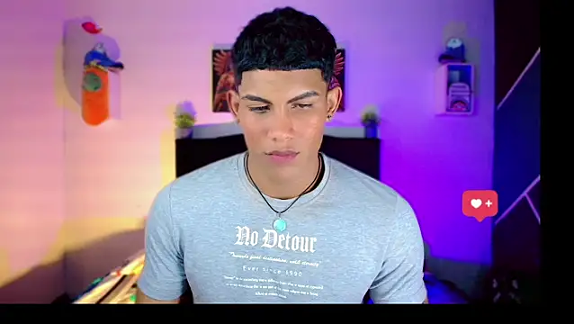 Snapshot of Damian_latinxxx chatting on 03/08/25, 06:10 Damian latinxxx online show from 03/08/25, 06:10