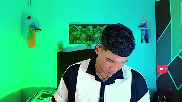 Snapshot of Damian_latinxxx chatting on 03/09/25, 12:20 Damian latinxxx online show from 03/09/25, 12:20