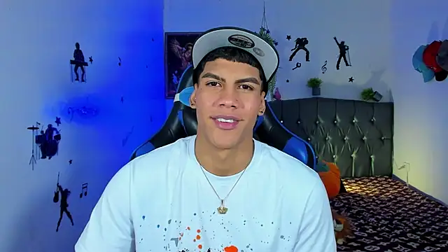 Snapshot of Damian_latinxxx chatting on 09/19/25, 03:08 Damian latinxxx online show from 09/19/25, 03:08