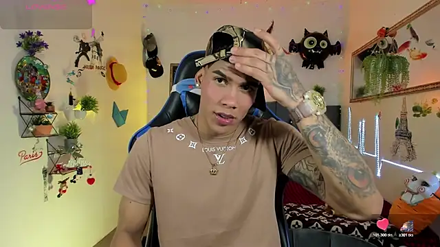 Snapshot of Damian_latinxxx chatting on 11/09/25, 03:05 Damian latinxxx online show from 11/09/25, 03:05