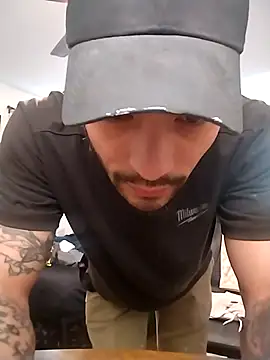 Snapshot of JohnnyDeep187 chatting on 12/21/24, 07:49 JohnnyDeep187 online show from 12/21/24, 07:49