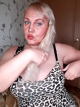 IsabellaBoni online show from 11/29/25, 06:49