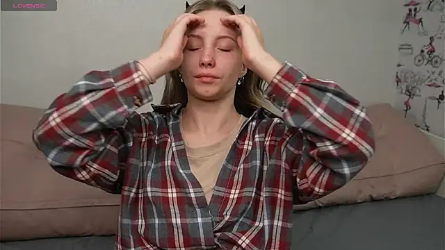 Snapshot of bubble_bbb chatting on 10/24/25, 04:20 bubble bbb online show from 10/24/25, 04:20