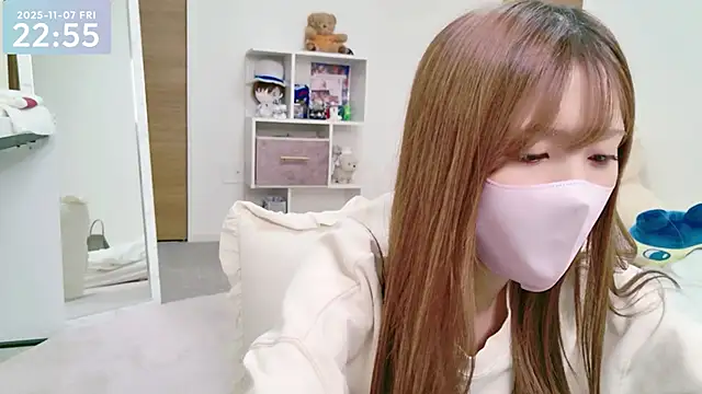 Snapshot of -SHINON- chatting on 11/07/25, 01:55 -SHINON- online show from 11/07/25, 01:55