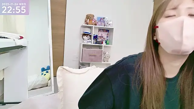 Snapshot of -SHINON- chatting on 11/26/25, 01:56 -SHINON- online show from 11/26/25, 01:56