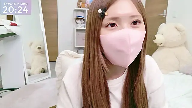 Snapshot of -SHINON- chatting on 12/15/25, 11:25 -SHINON- online show from 12/15/25, 11:25