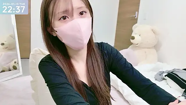 Snapshot of -SHINON- chatting on 01/13/26, 01:38 -SHINON- online show from 01/13/26, 01:38