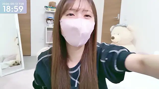 Snapshot of -SHINON- chatting on 05/12/26, 10:01 -SHINON- online show from 05/12/26, 10:01