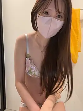 Snapshot of -SHINON- chatting on 06/11/26, 02:04 -SHINON- online show from 06/11/26, 02:04