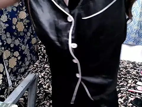 urprincessnicolexxx online show from 05/03/26, 01:22
