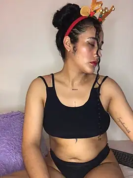 Snapshot of jaderossxx chatting on 12/26/24, 09:04 jaderossxx online show from 12/26/24, 09:04