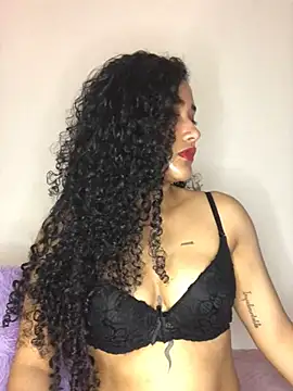 Snapshot of jaderossxx chatting on 12/27/24, 09:11 jaderossxx online show from 12/27/24, 09:11