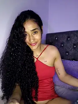 Snapshot of jaderossxx chatting on 10/26/25, 02:39 jaderossxx online show from 10/26/25, 02:39