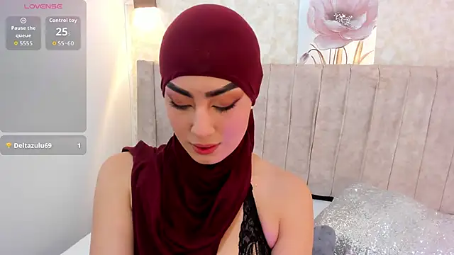 fatimarab online show from 10/28/25, 08:00