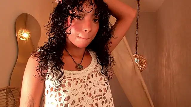 Ariella Ruiz online show from 02/18/25, 12:17