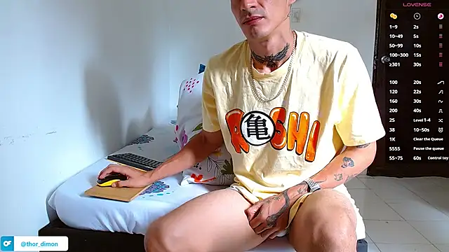 Snapshot of bray_hotboy777 chatting on 07/19/26, 04:33 bray hotboy777 online show from 07/19/26, 04:33