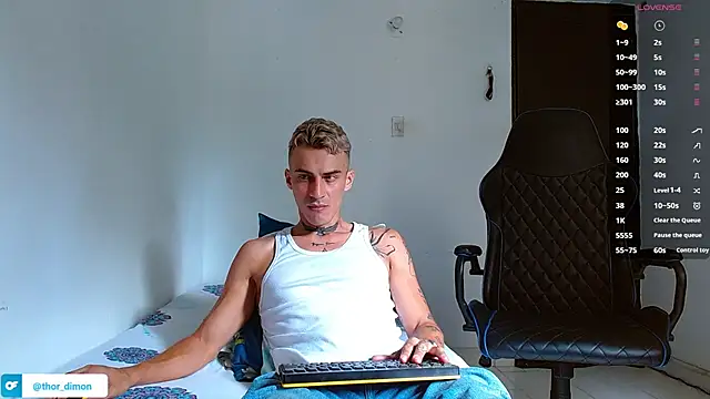 Snapshot of bray_hotboy777 chatting on 07/23/26, 04:05 bray hotboy777 online show from 07/23/26, 04:05