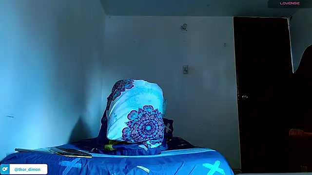 Snapshot of bray_hotboy777 chatting on 07/29/26, 02:37 bray hotboy777 online show from 07/29/26, 02:37