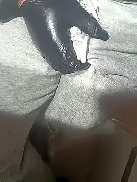 Snapshot of franko1987 chatting on 01/16/25, 01:14 franko1987 online show from 01/16/25, 01:14