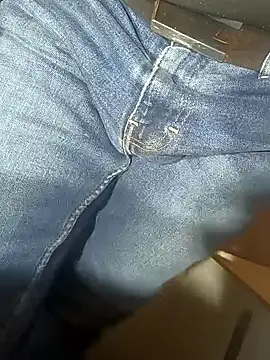 Snapshot of franko1987 chatting on 02/01/25, 06:32 franko1987 online show from 02/01/25, 06:32