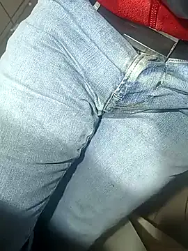 Snapshot of franko1987 chatting on 02/22/25, 07:56 franko1987 online show from 02/22/25, 07:56