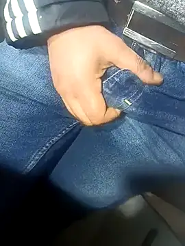 Snapshot of franko1987 chatting on 03/18/25, 11:19 franko1987 online show from 03/18/25, 11:19