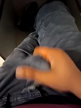 Snapshot of franko1987 chatting on 09/28/25, 05:24 franko1987 online show from 09/28/25, 05:24