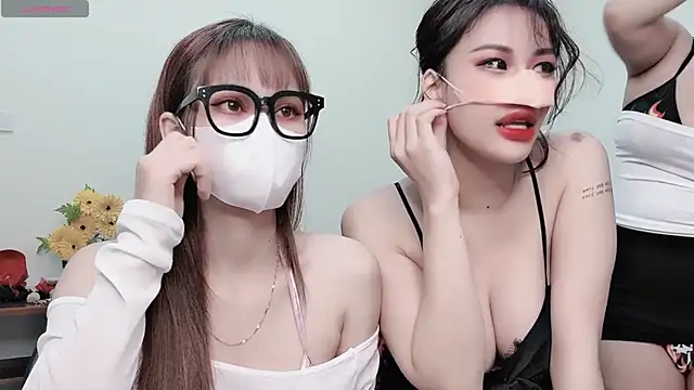 LyLy Office online show from 12/18/24, 02:10