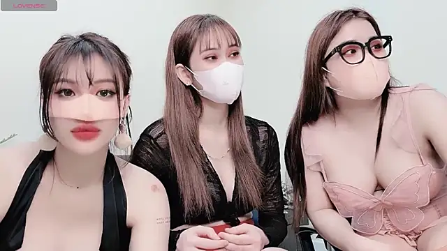 LyLy Office online show from 12/18/24, 02:28