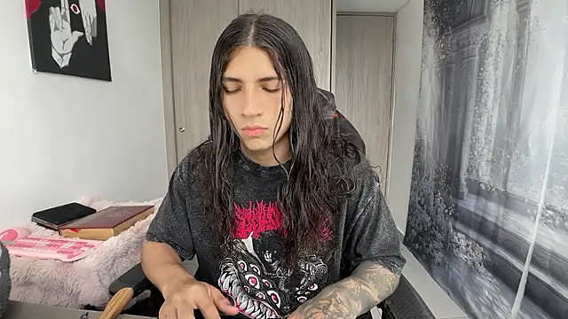 Snapshot of gabriel__manson chatting on 02/15/26, 10:28 gabriel manson online show from 02/15/26, 10:28