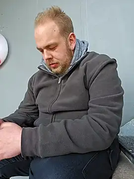 PupW0lfy online show from 01/22/25, 11:23