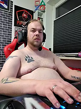 PupW0lfy online show from 01/22/25, 04:44