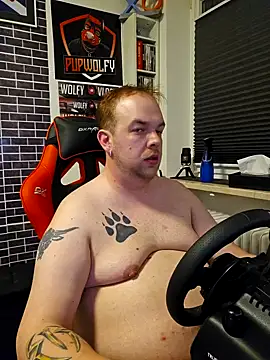 PupW0lfy online show from 03/18/25, 06:59