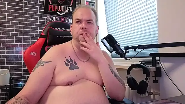 PupW0lfy online show from 09/22/25, 02:08