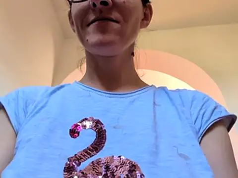 Snapshot of Milky_hairy_mommy chatting on 07/16/26, 06:52 Milky hairy mommy online show from 07/16/26, 06:52